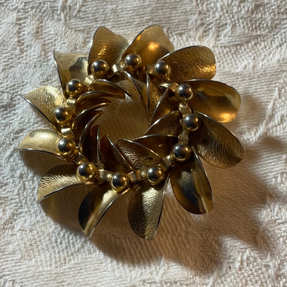 Sun shine pin